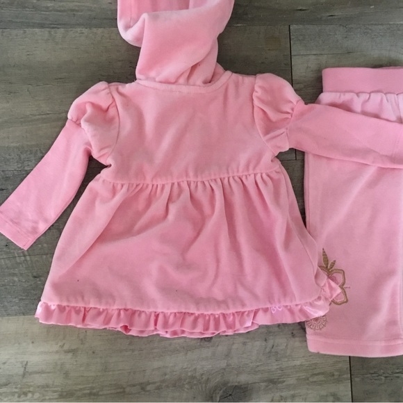 Guess 2 piece pink velour set - Picture 2 of 6